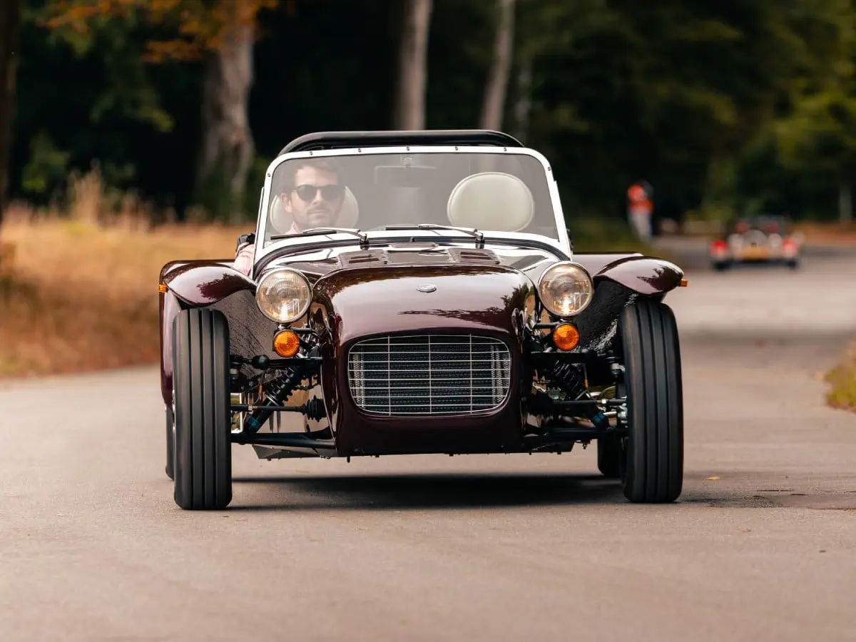 caterham super seven 600 frontale 1