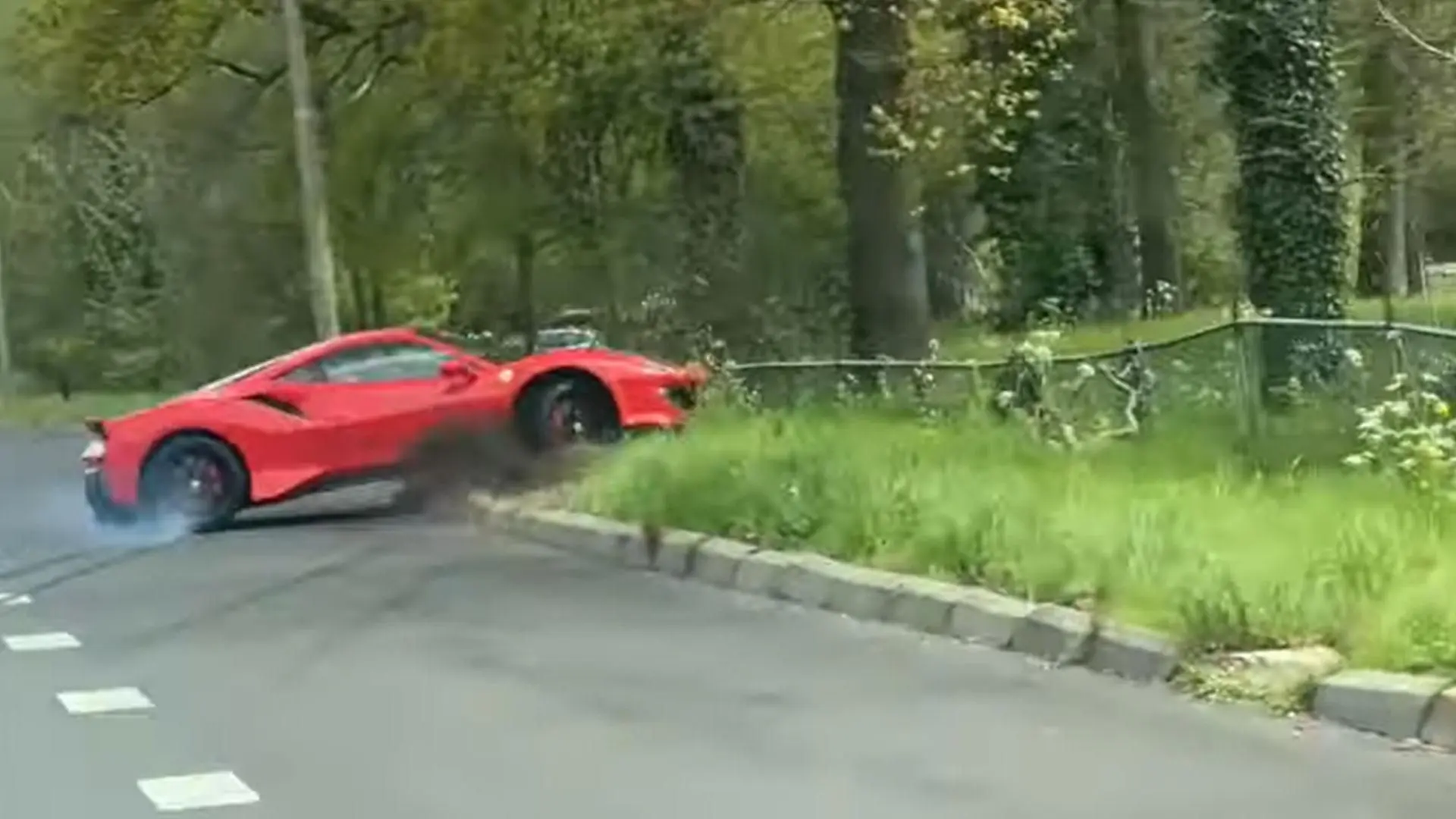 compra ferrari 488 distrugge imbarazzante come v8 515933