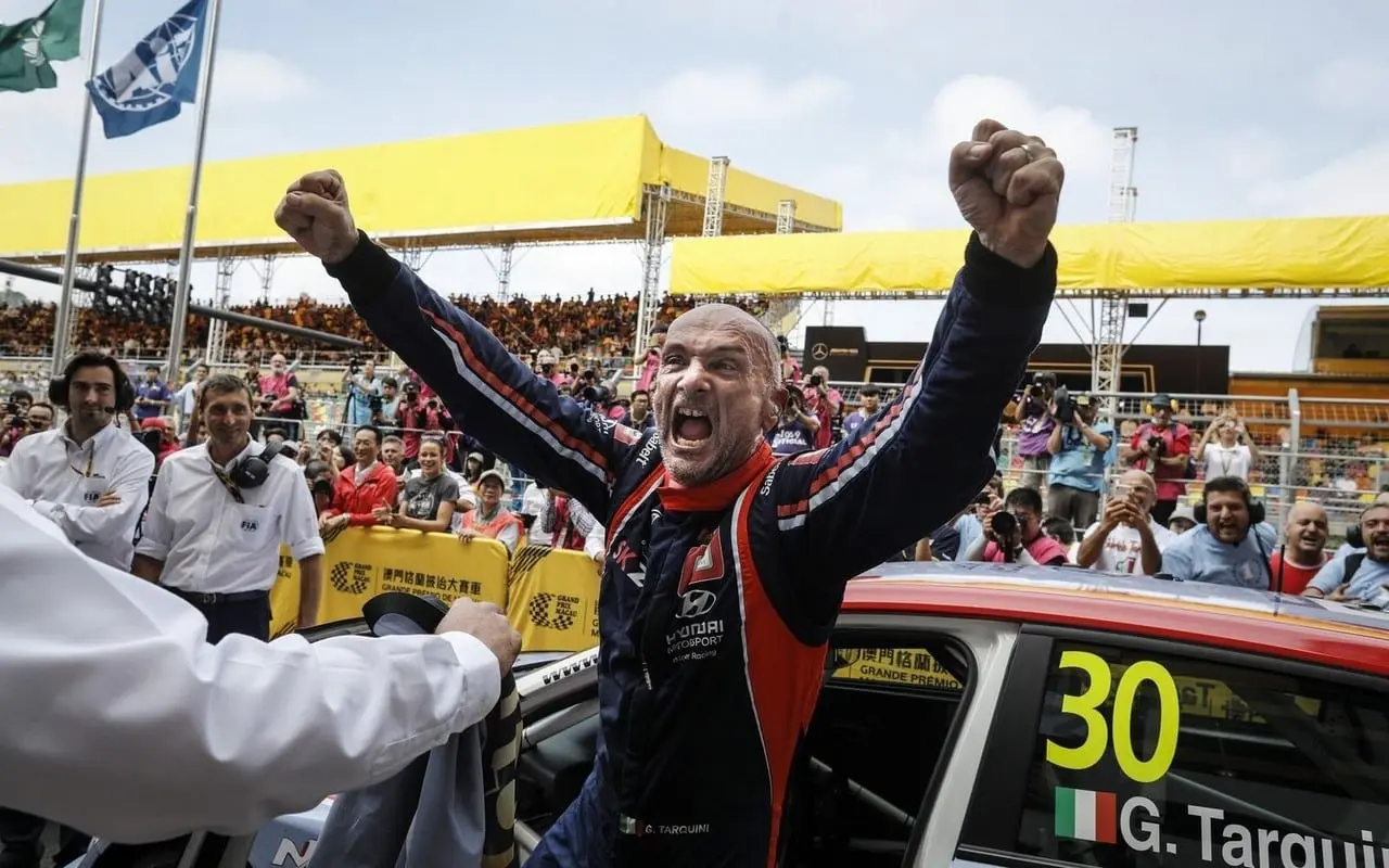 csm gabriele tarquini 7 1610 f58a2388bf