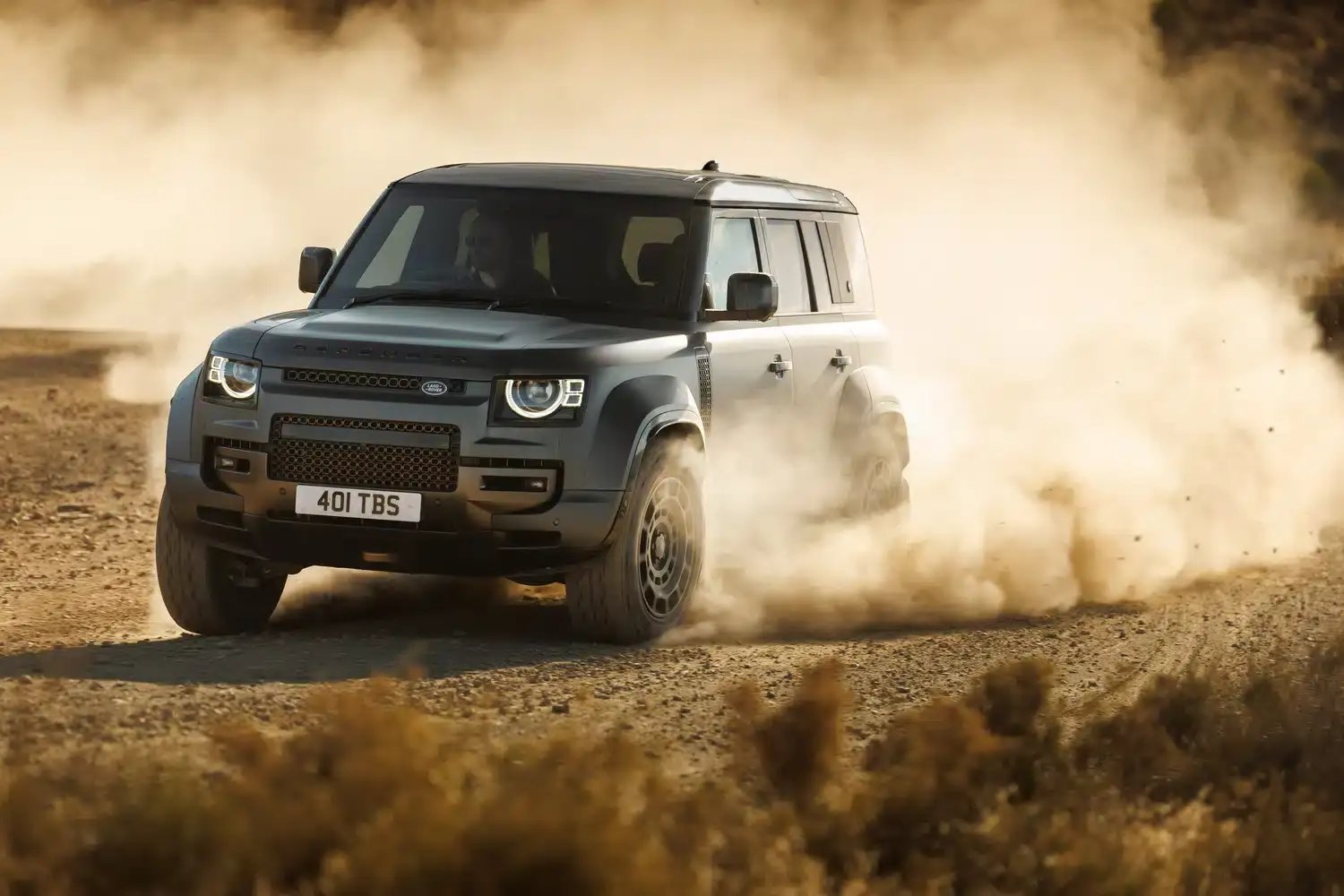 defender octa my 2025 faroe green