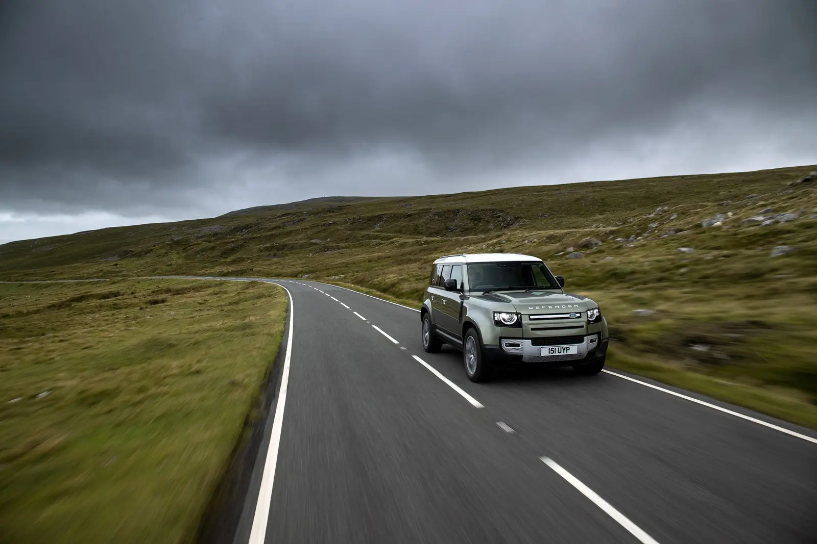 defender plug in hybrid