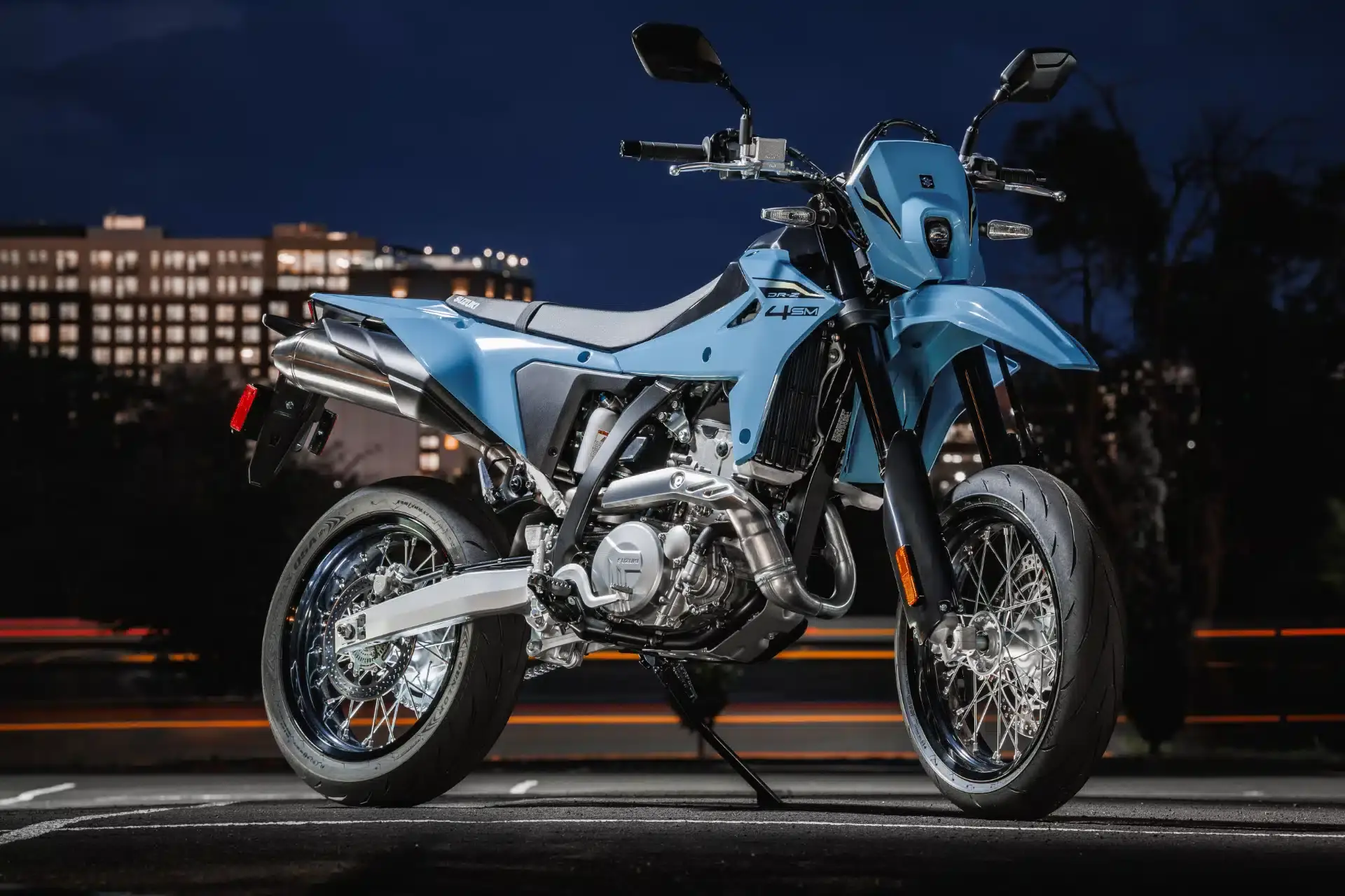 dr z400sm my25 action 40