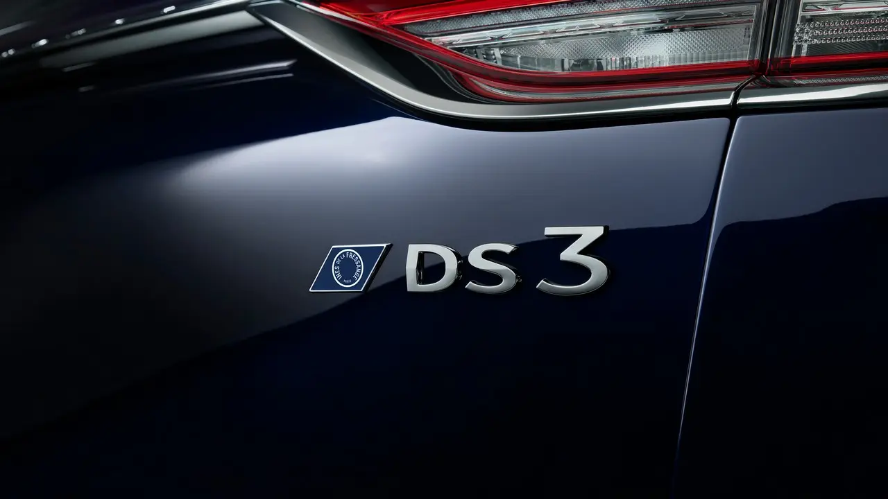 ds 3 crossback ines de la fressange paris 8