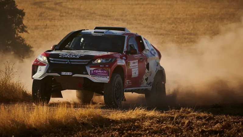 eclipse cross 2019 dakar racer 1