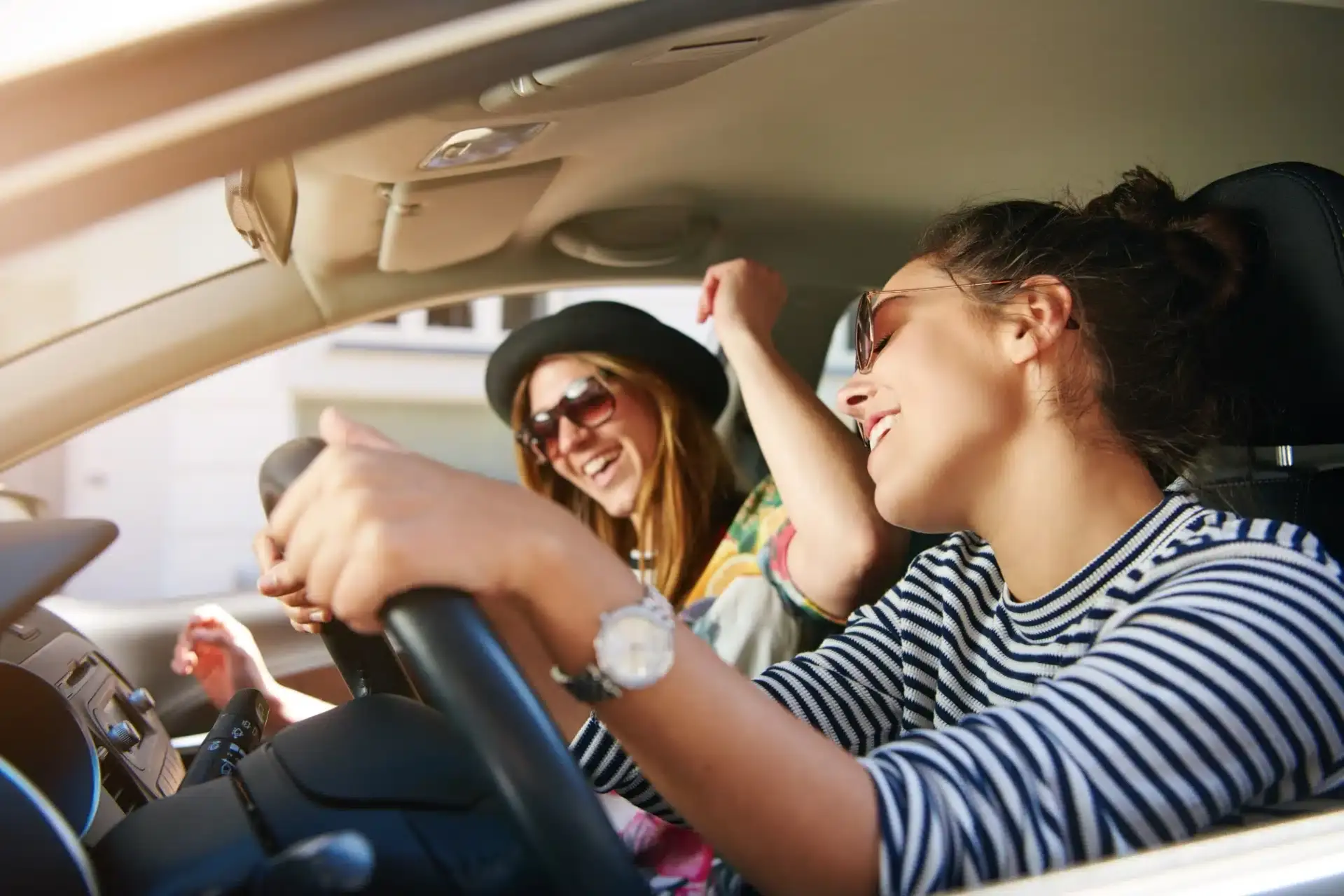 evoluzione dei sistemi di intrattenimento in auto