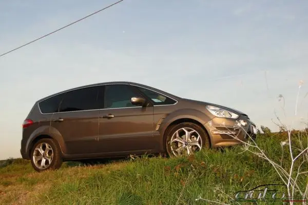 fedea746cd0ecb257a1249d3a2a80bb1