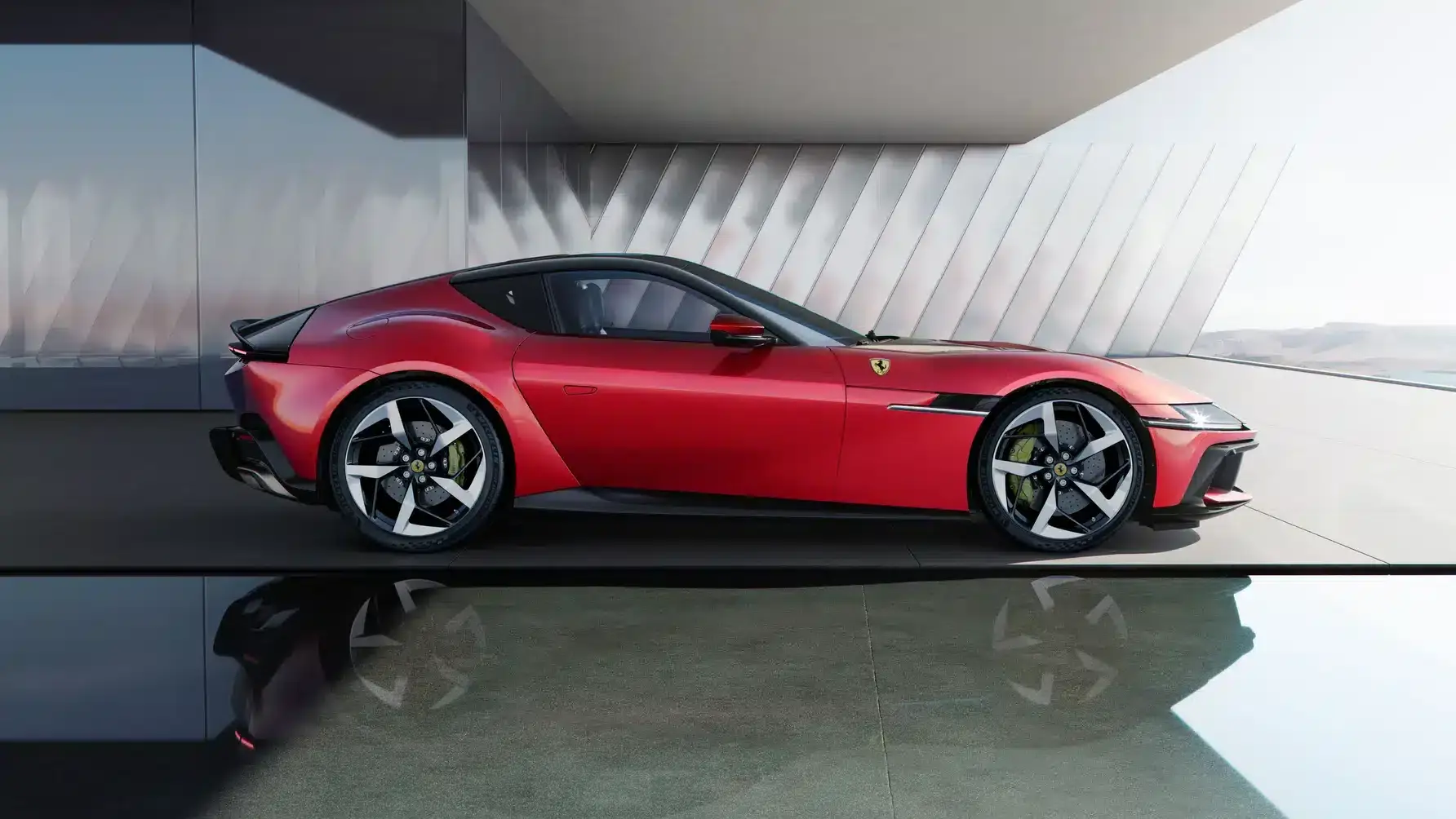 ferrari 12cilindri coupe