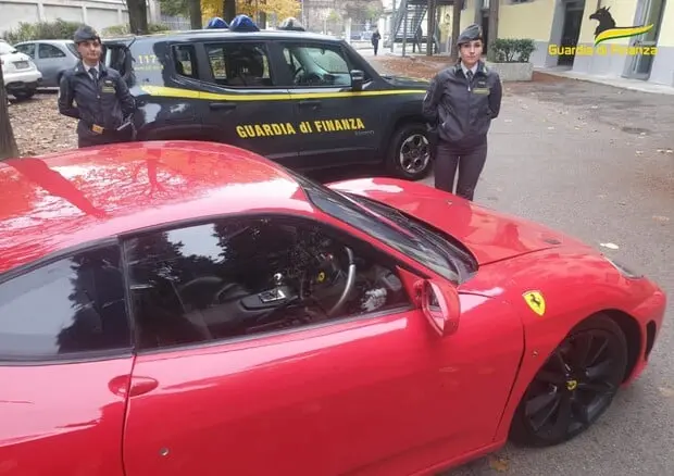 ferrari camuffata toyota