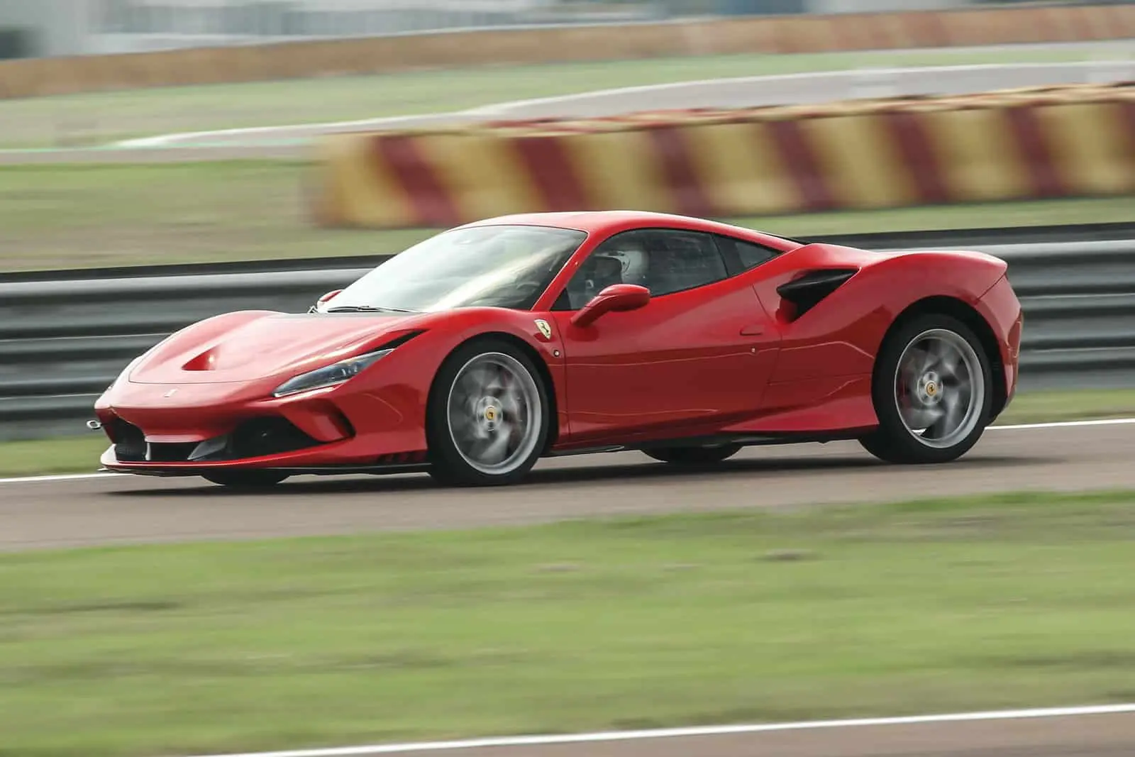 ferrari f8 tributo 2019 09 07