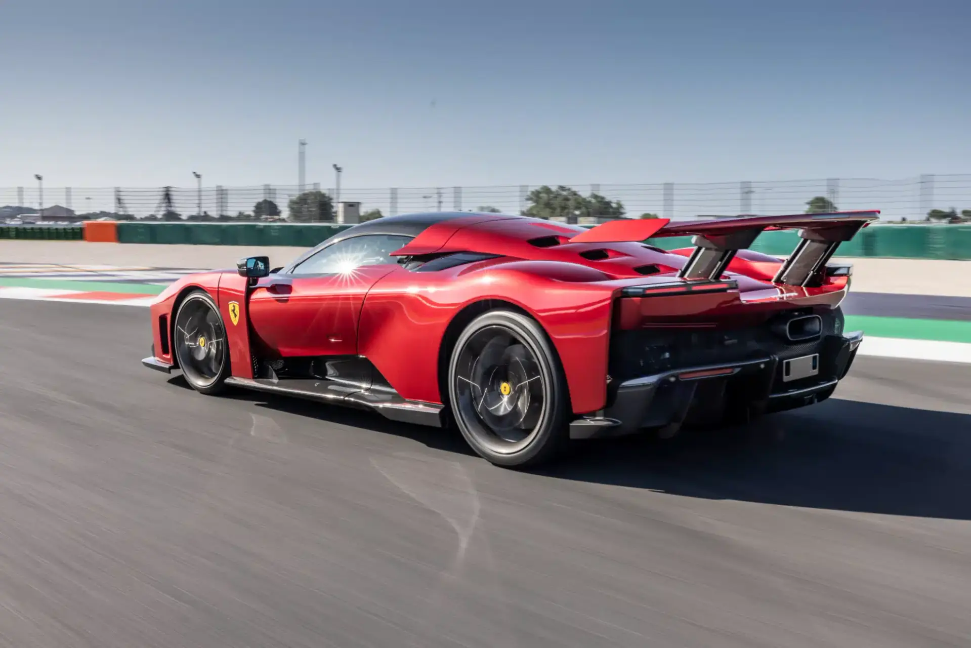 ferrari f80 23
