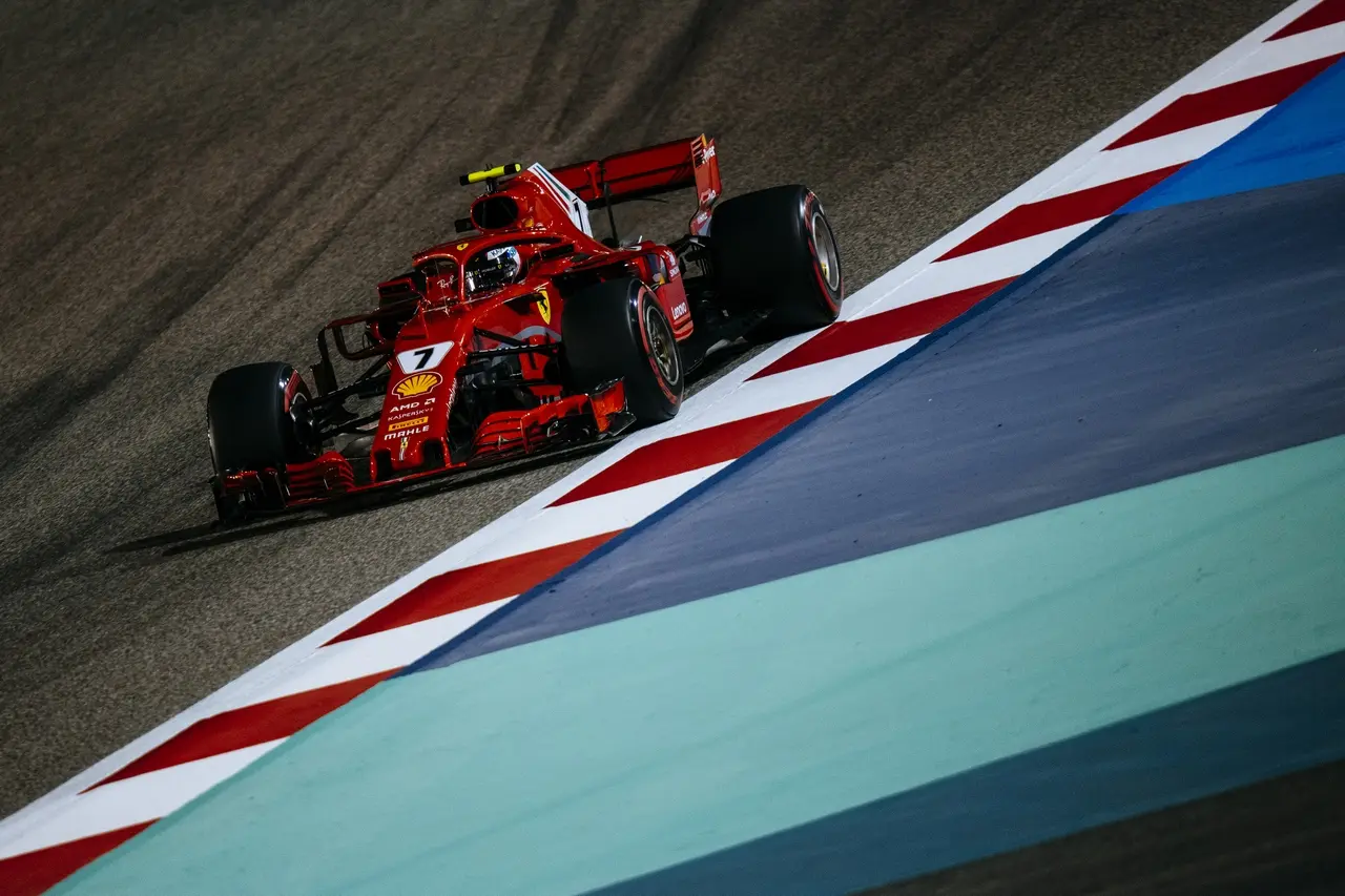 ferrari sf71h 2018 bahrain gp raikkonen practice 2