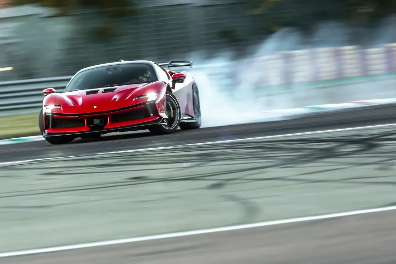 ferrari sf90xx stradale 00171 2 fa905839 e905 4c66 9616 98c76ae53474