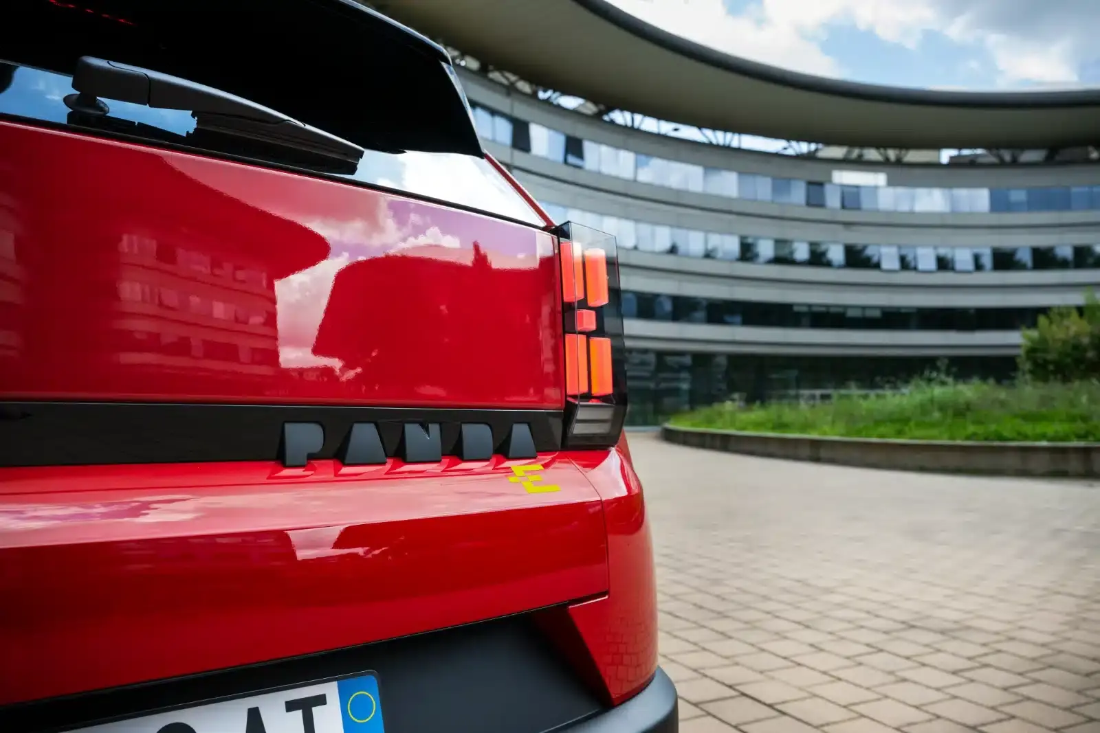 fiat grande panda red 76