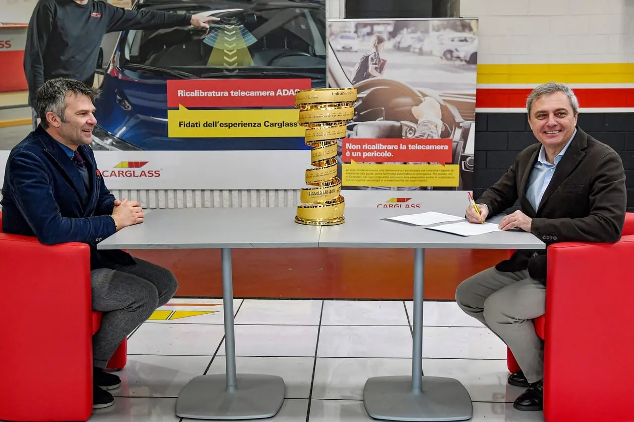 firma sponsorizzazione giro ditalia paolo bellino ad rcs sport e fabio felisi gm belron italia