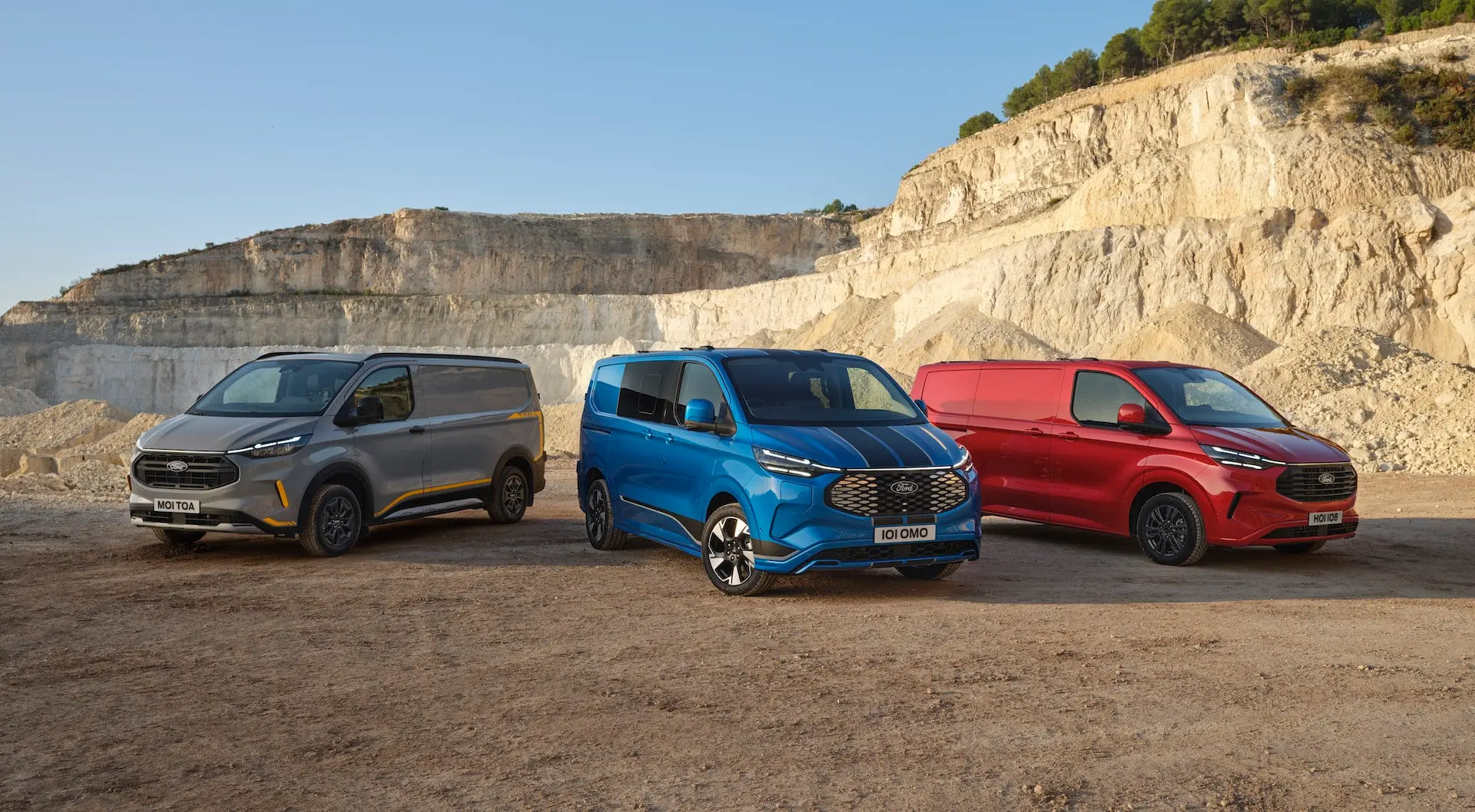 ford transit custom 2024 tre versioni insieme