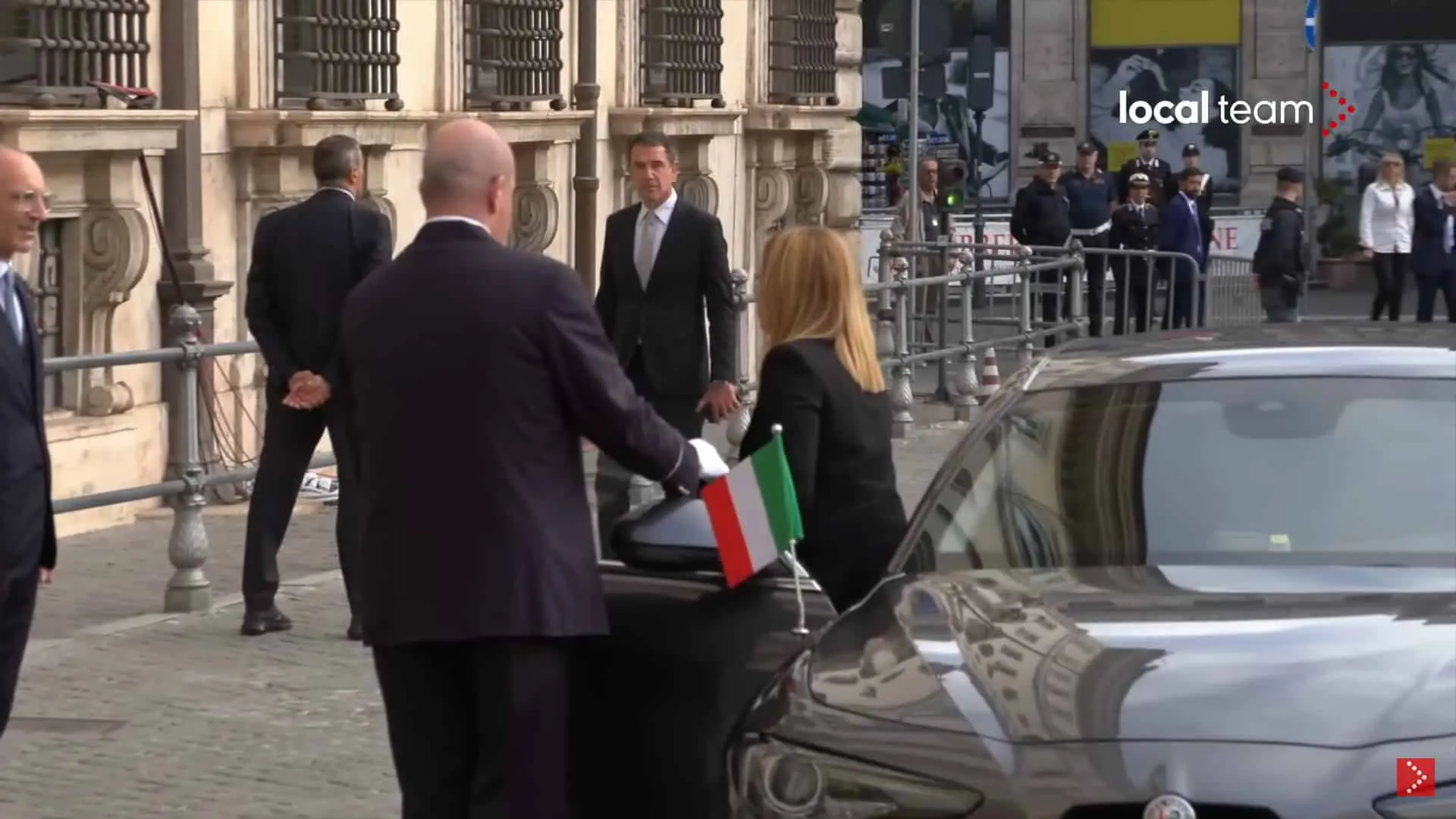 giorgia meloni alfa romeo giulia