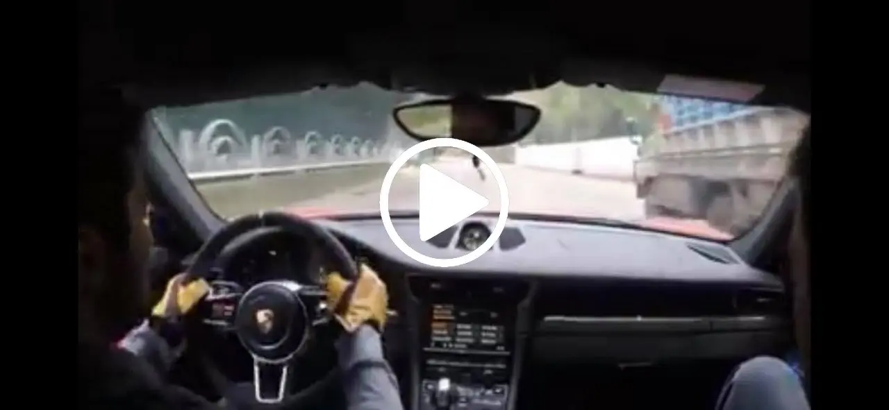 guidare male una porsche 911