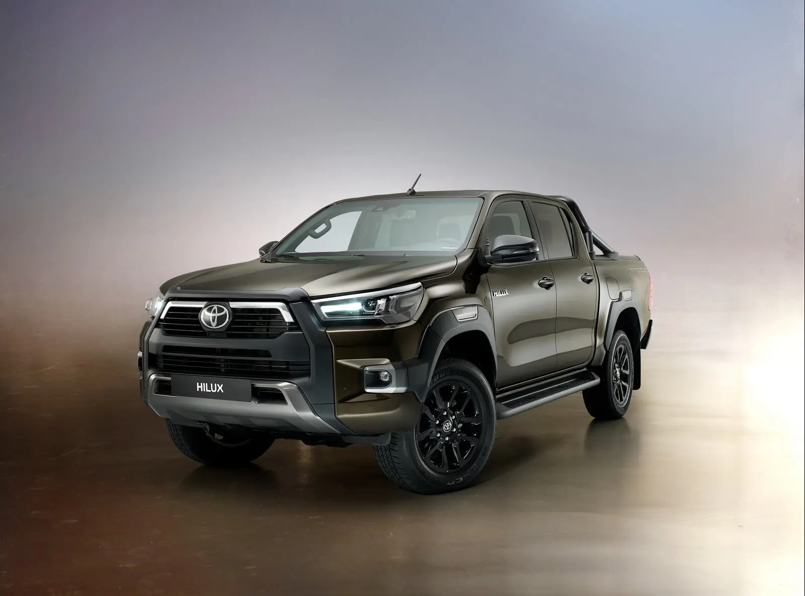 hilux3 4front