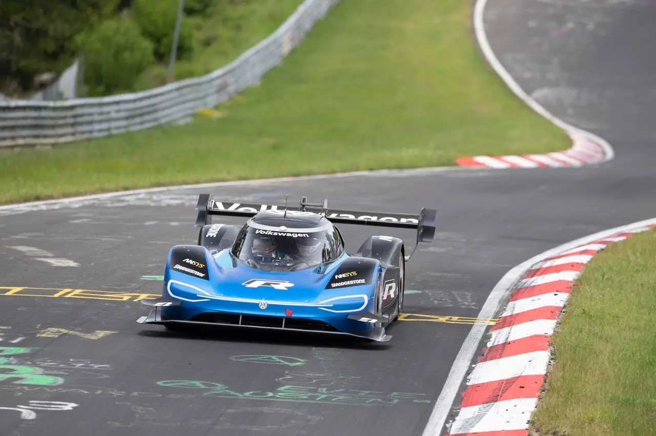 id r nurburgring