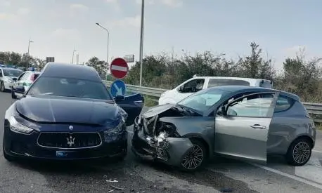 incidente ypsilon carro funebre