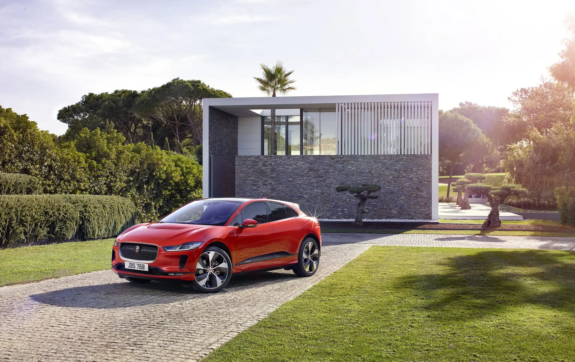 jaguar i pace 02