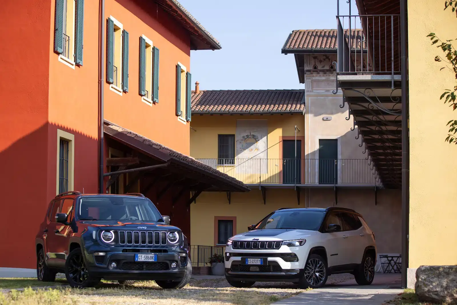 jeeprenegadee hybridejeepcompasse hybrid