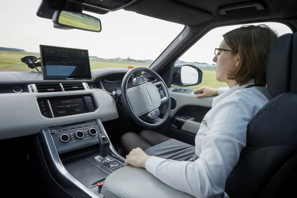 jlr guida autonoma 1