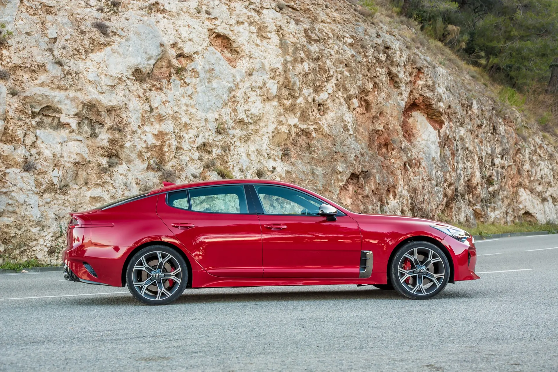 kia stinger 23