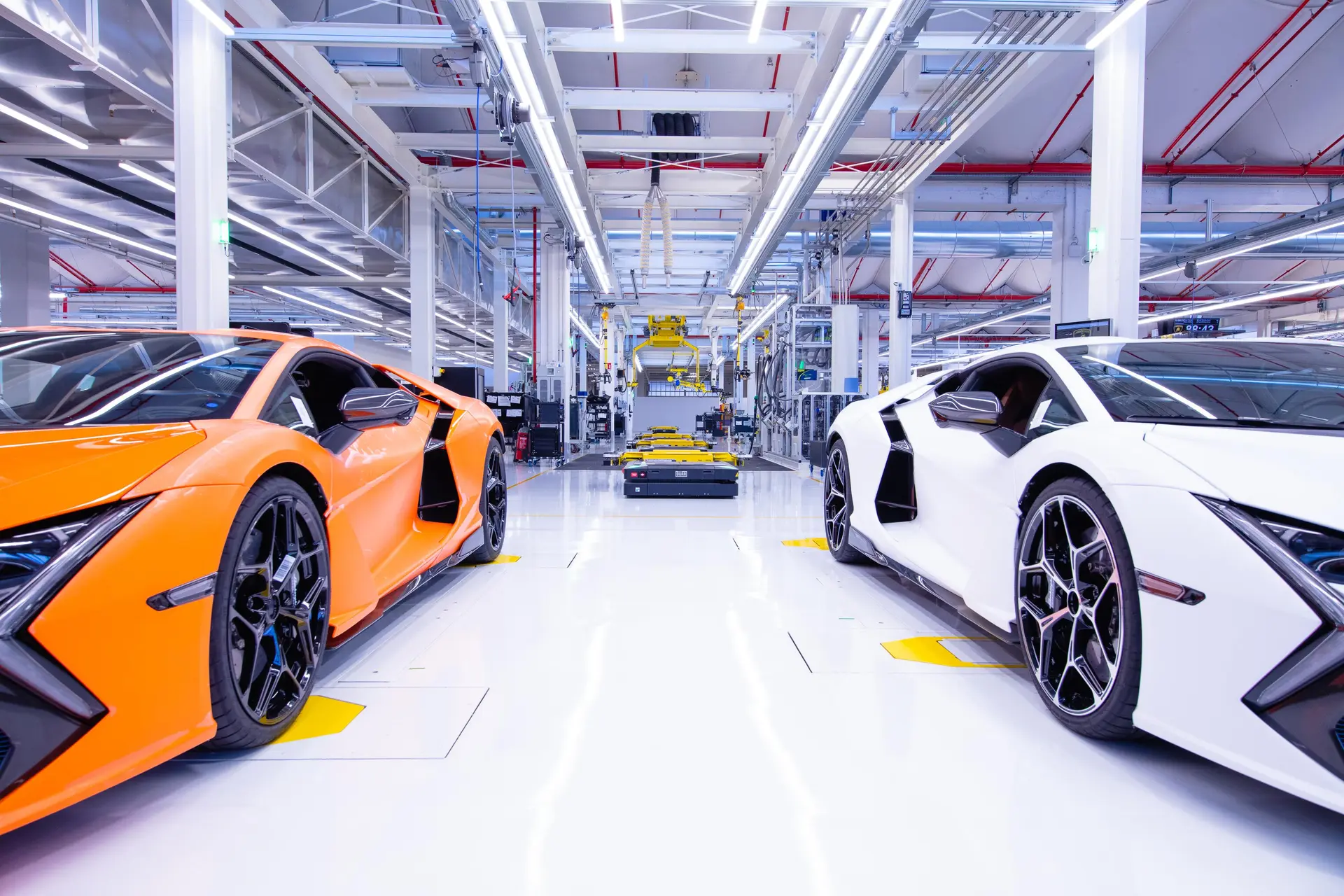 lamborghini revuelto