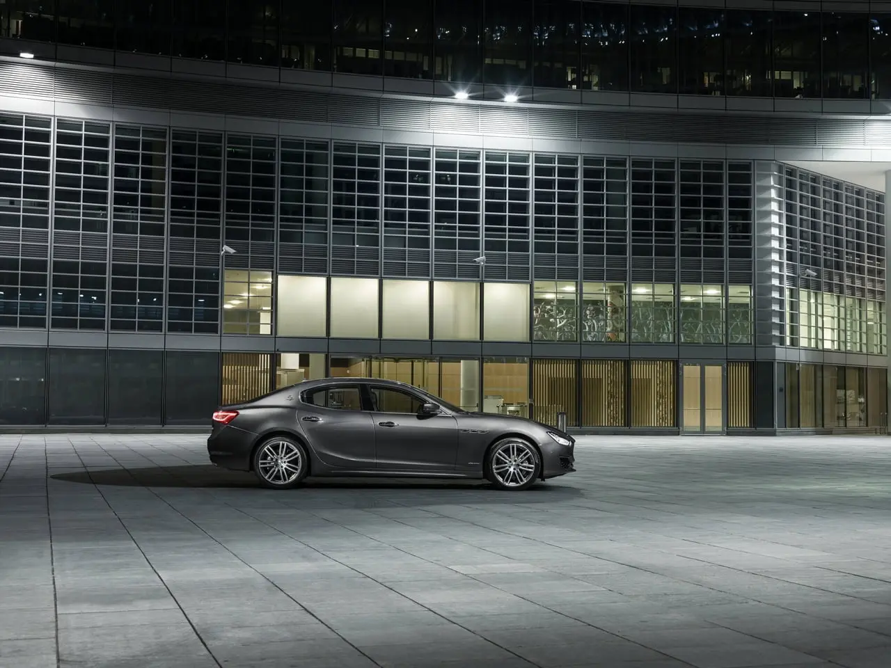 large 15285 maseratighibli