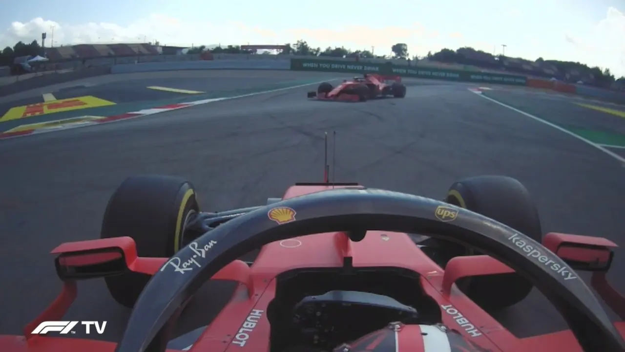 leclerc con le cinture slacciate