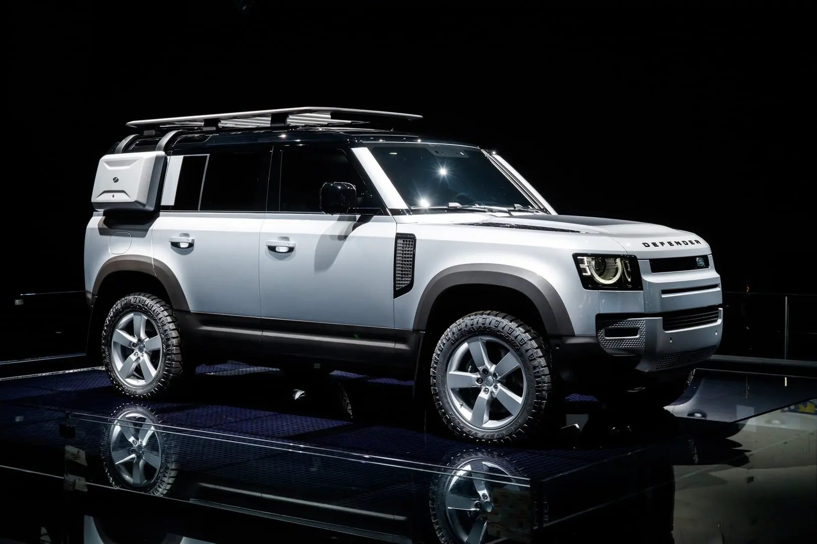 lr def 20my frankfurt motorshow 100919 23