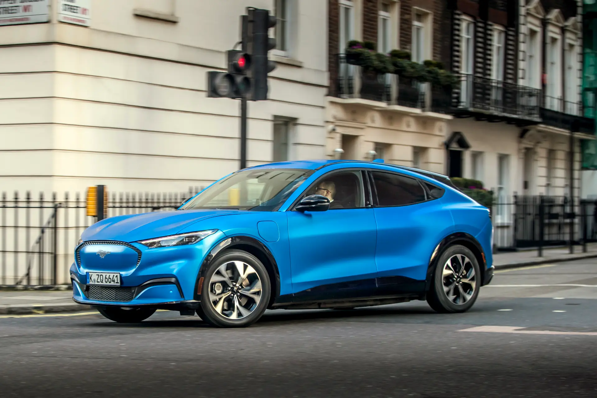 mach e go electric 021