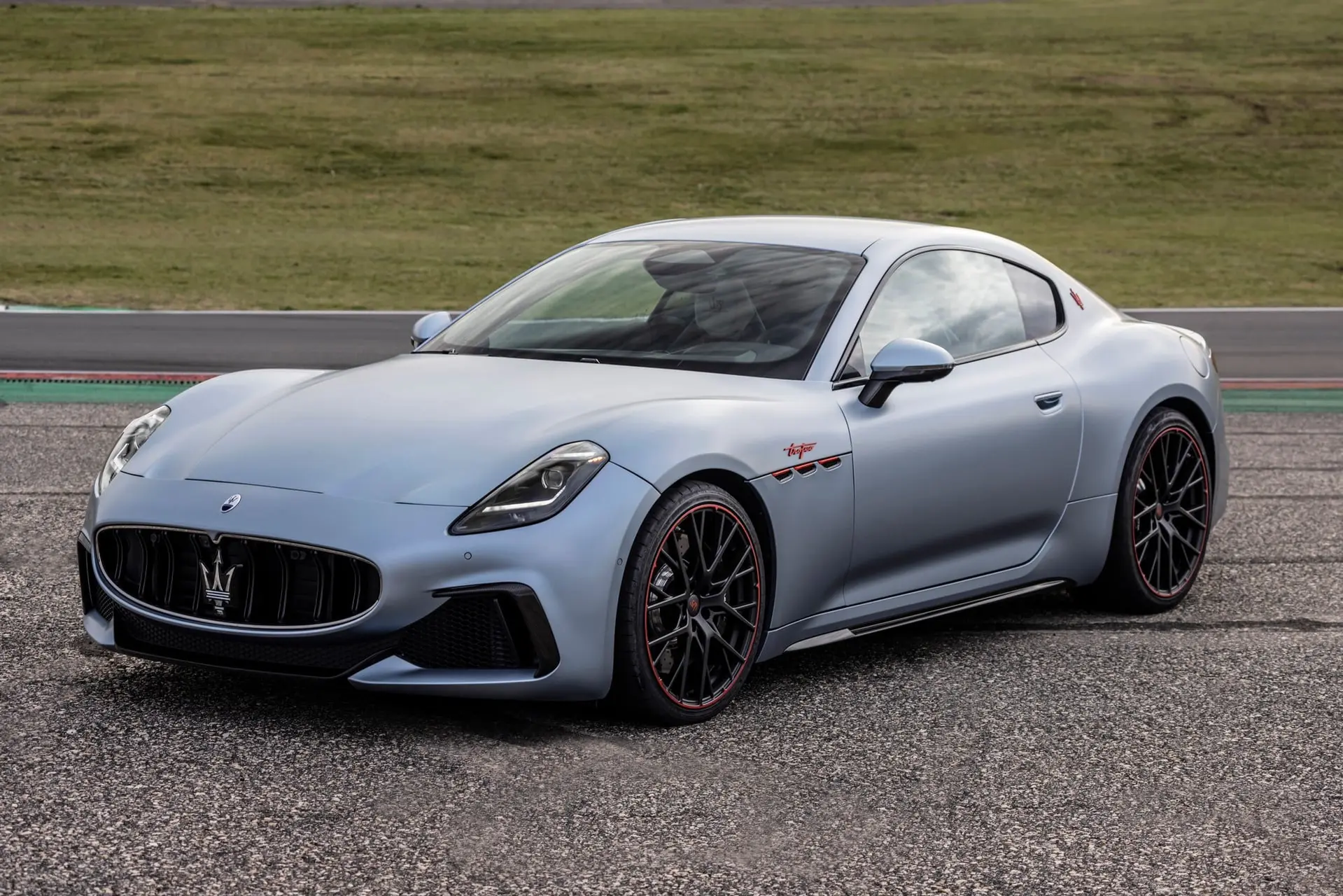 maserati granturismo trofeo primaserie grigio lamiera 30