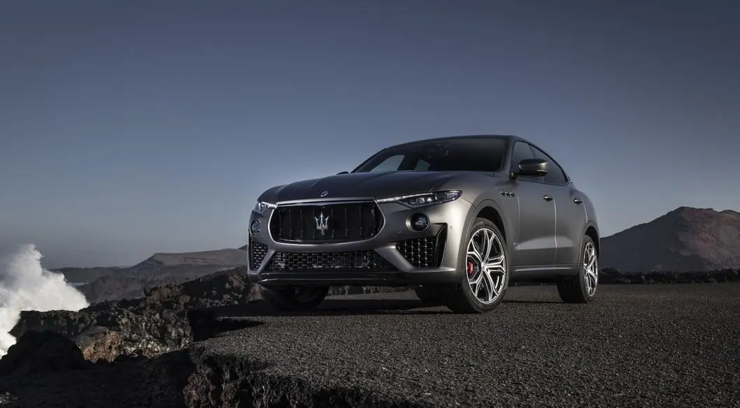 medium 15506 maseratilevantevulcano