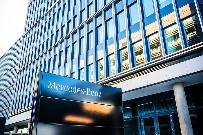mercedes benz 2021 results transformation accelerates with electric and luxury focus
