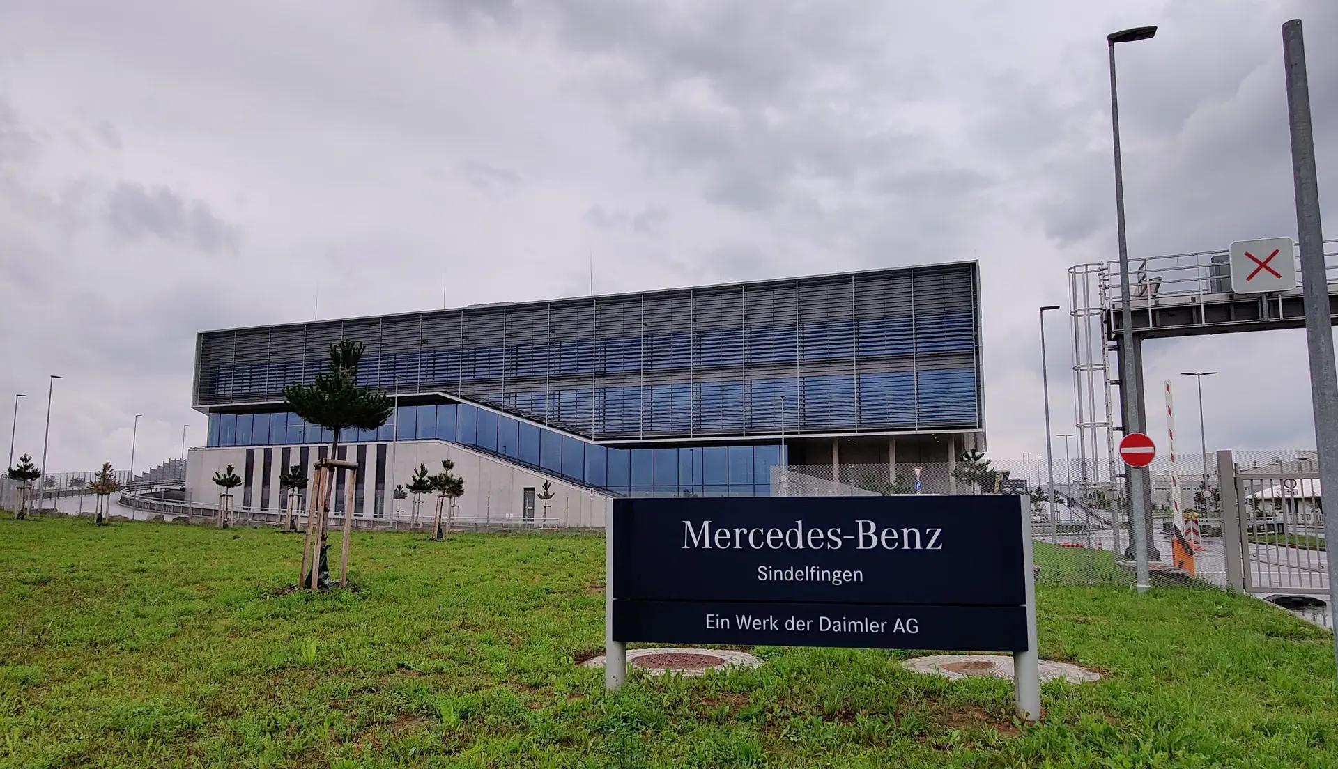 mercedes sparatoria sindelfingen