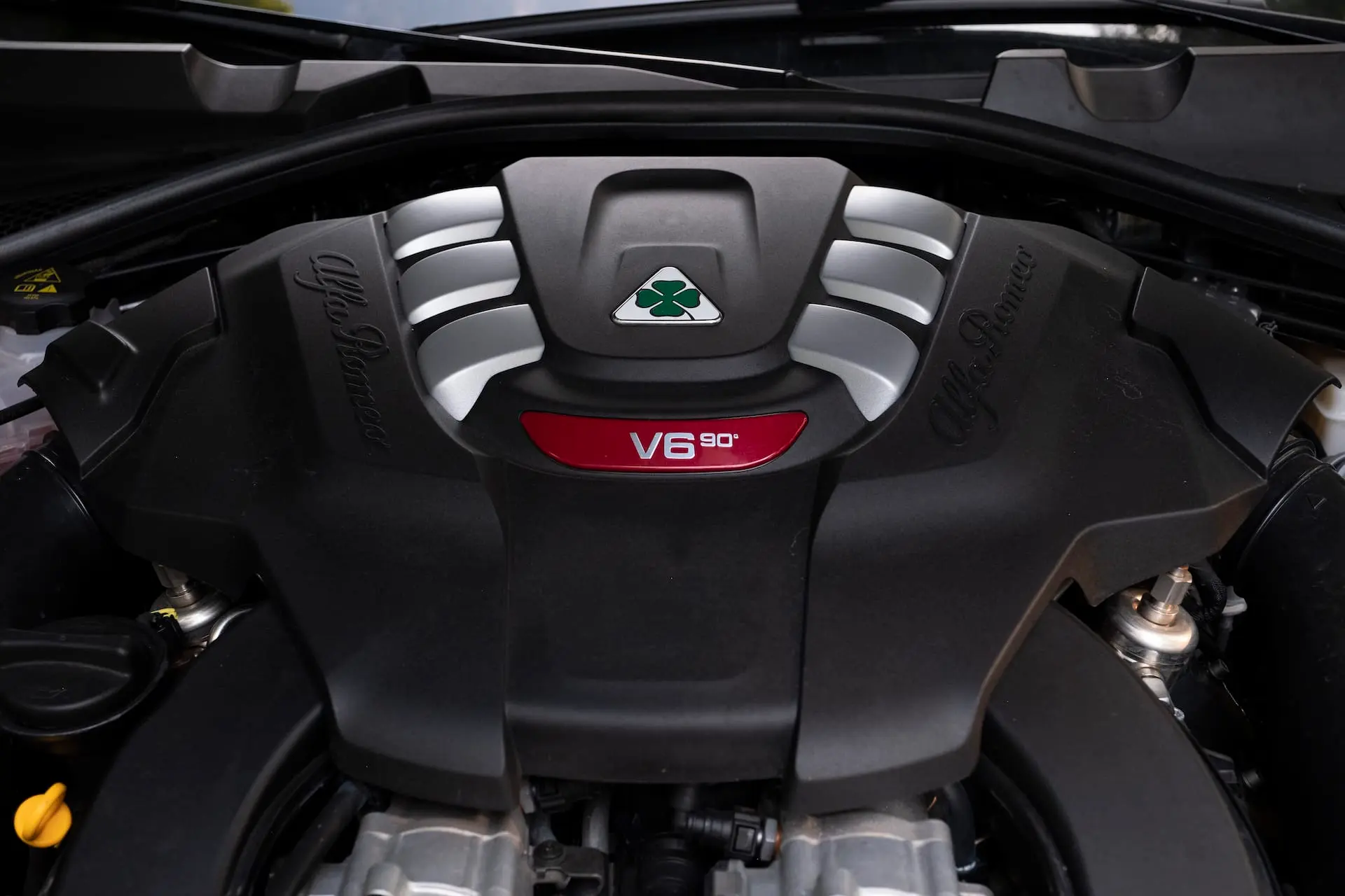 motore giulia quadrifoglio alfa romeo