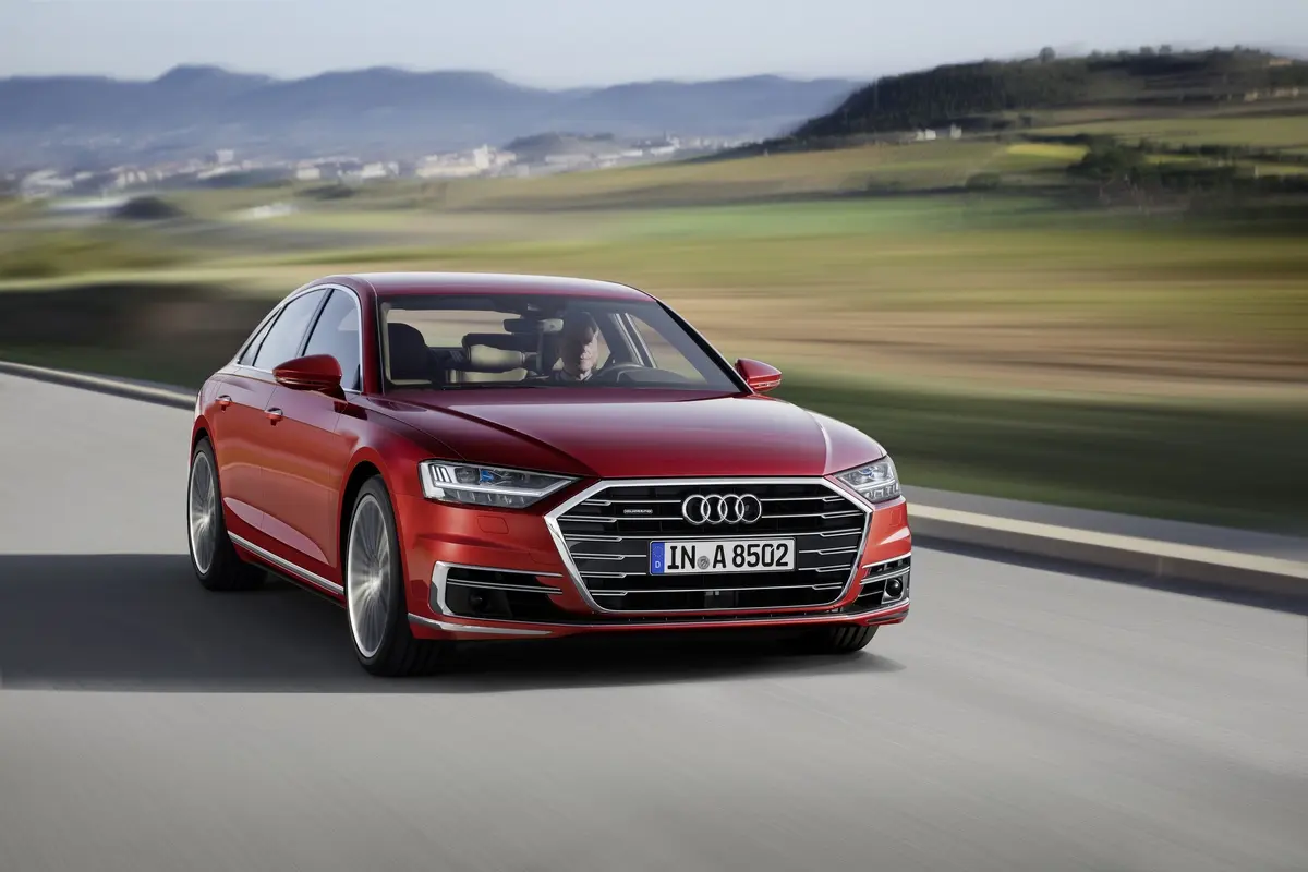 nuova audi a8 copertina