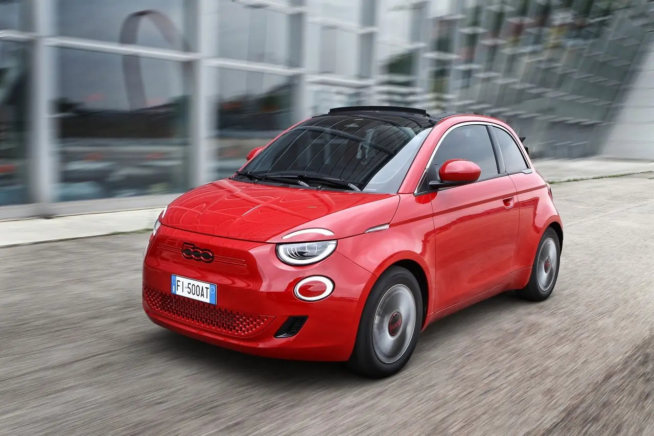 nuova fiat 500 red