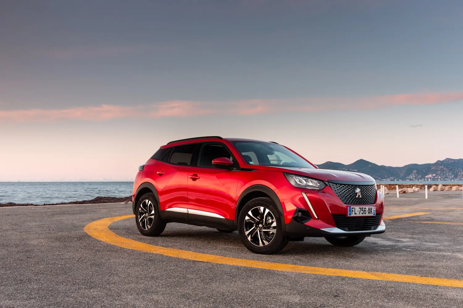 nuova peugeot 2008 bluehdi 110 5
