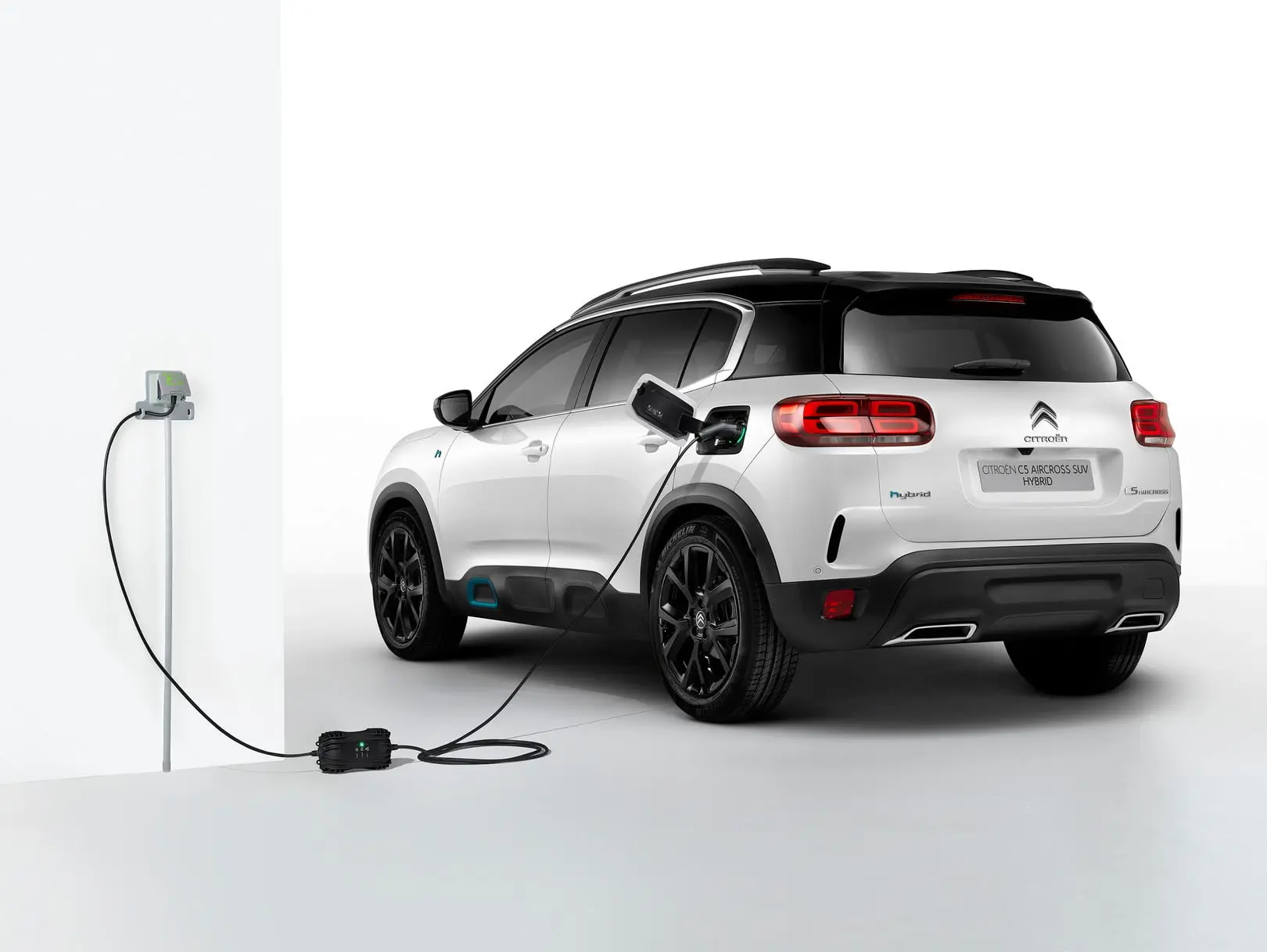 nuovo suv c5 aircross hybrid il suv in classe e comfort 25