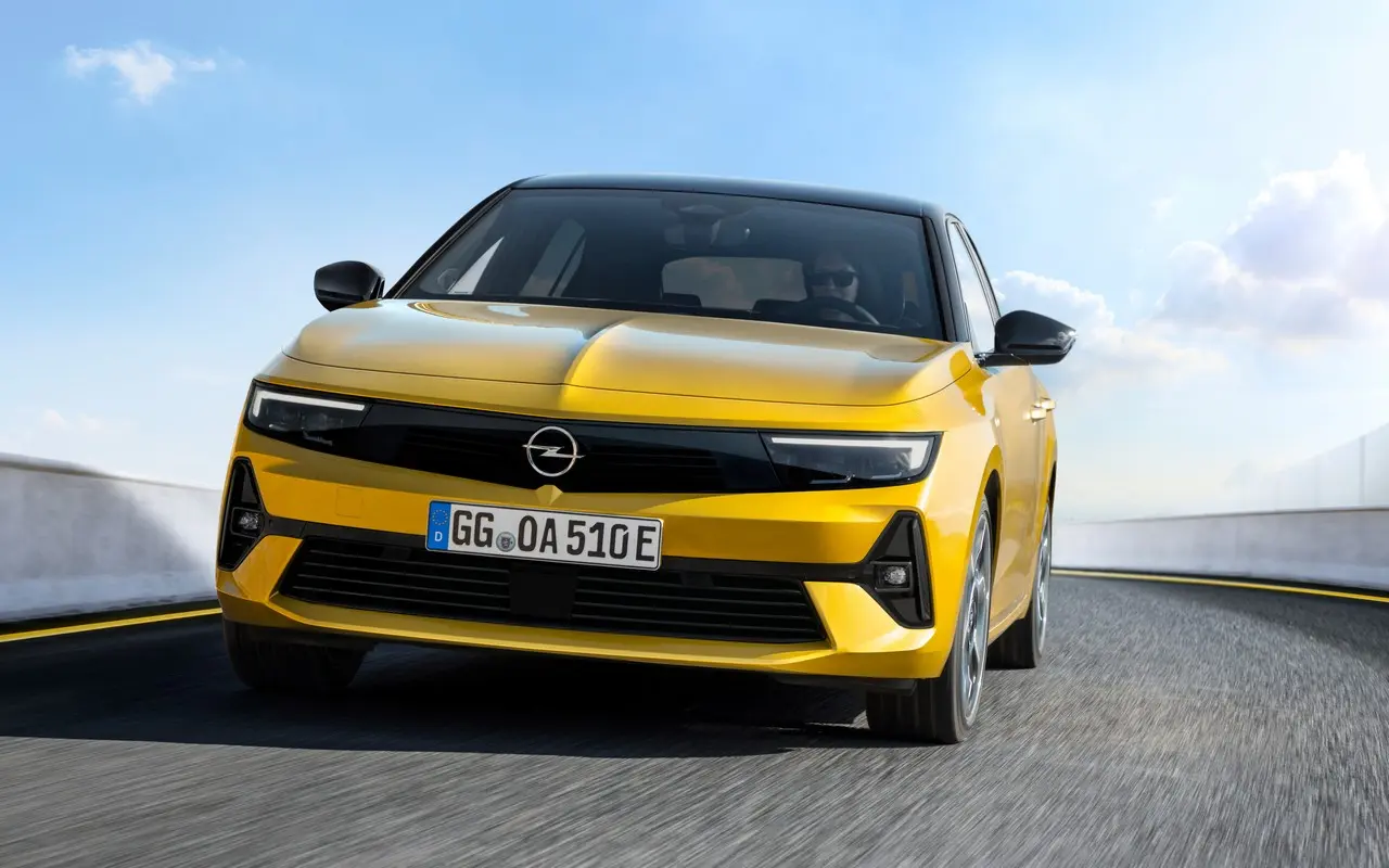 opel astra bold and pure