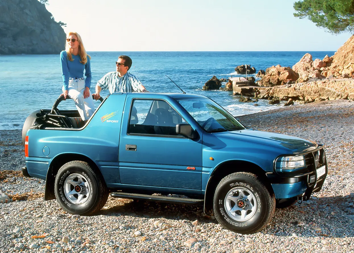 opel frontera sport