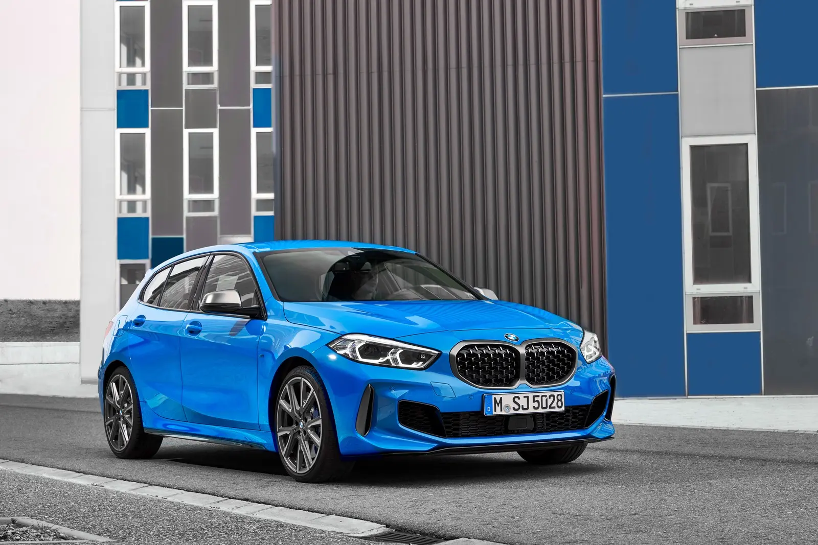 p90349578 highres the all new bmw 1 se