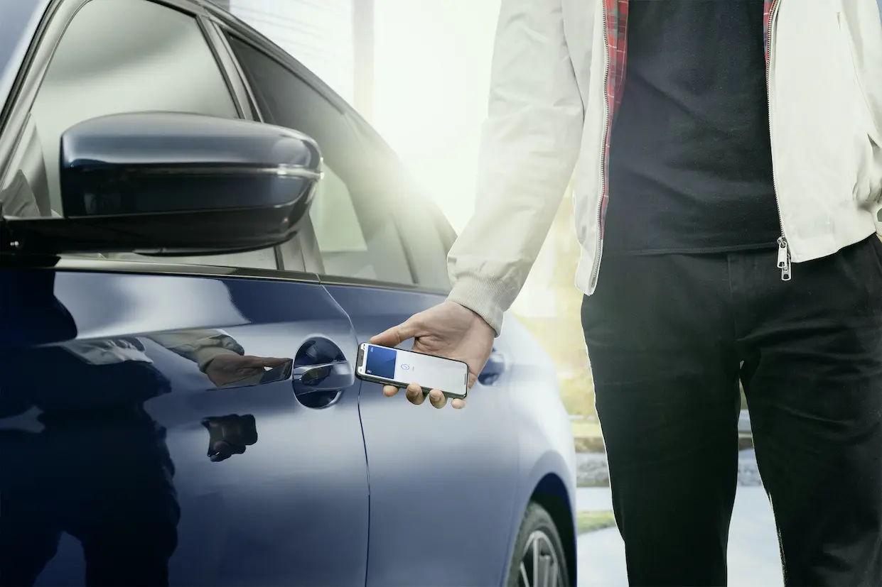 p90391839 highres bmw digital key 06 2