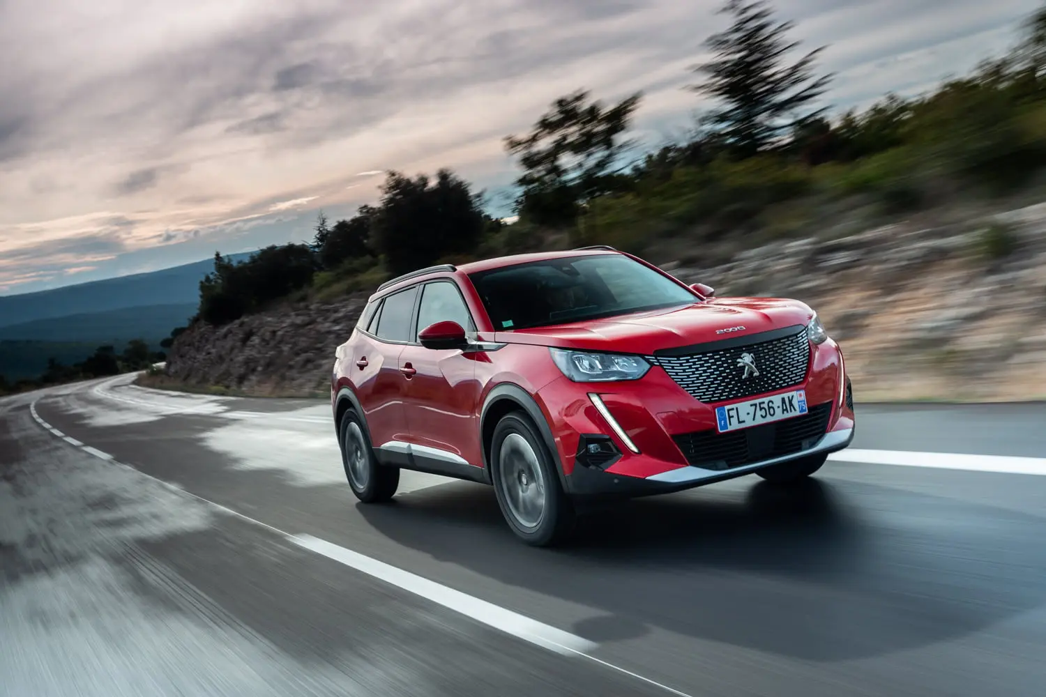 peugeot 2008 serie speciale allure navi pack