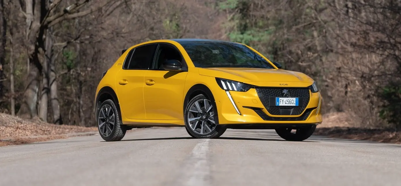peugeot 208 esterno