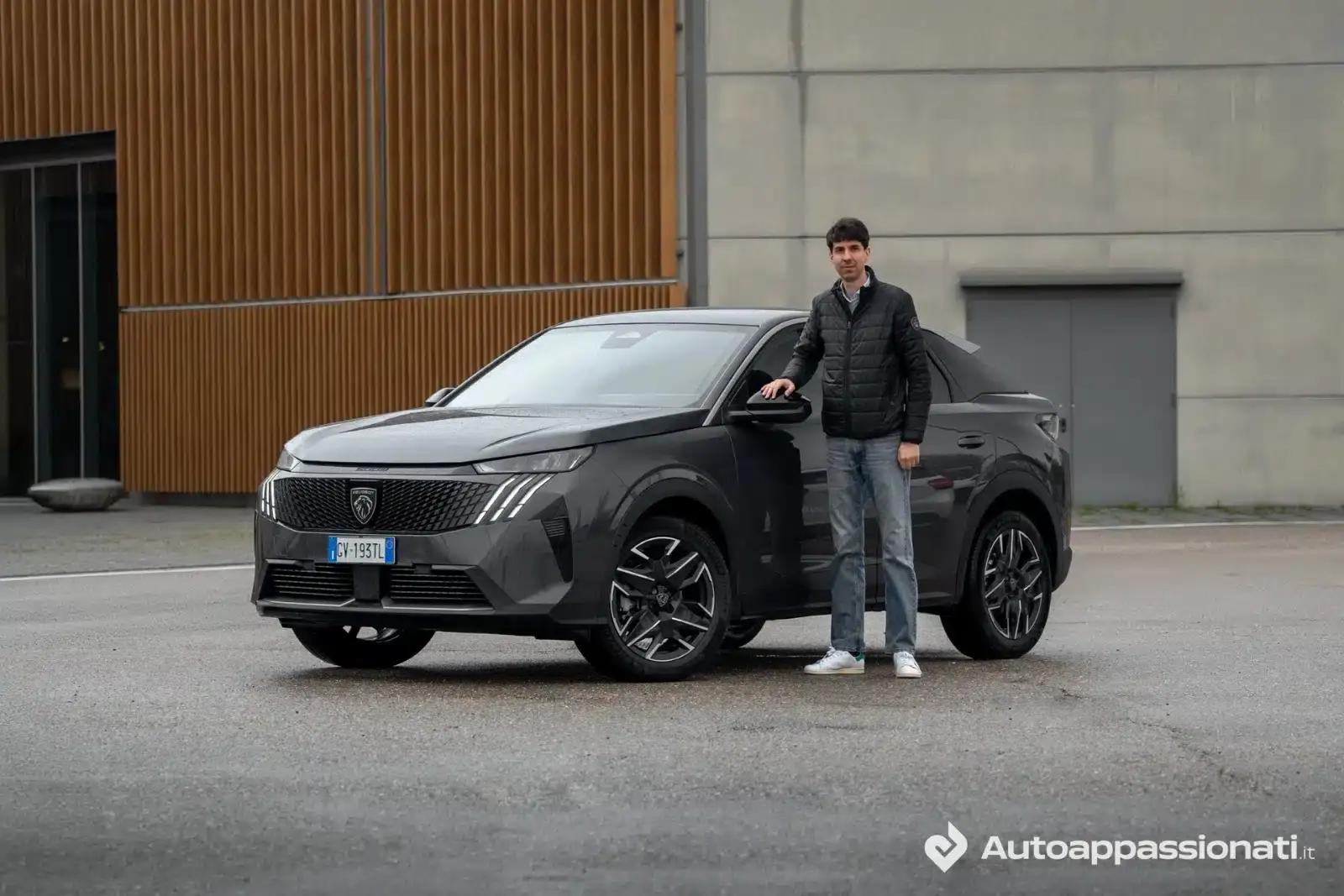peugeot 3008 hybrid 02
