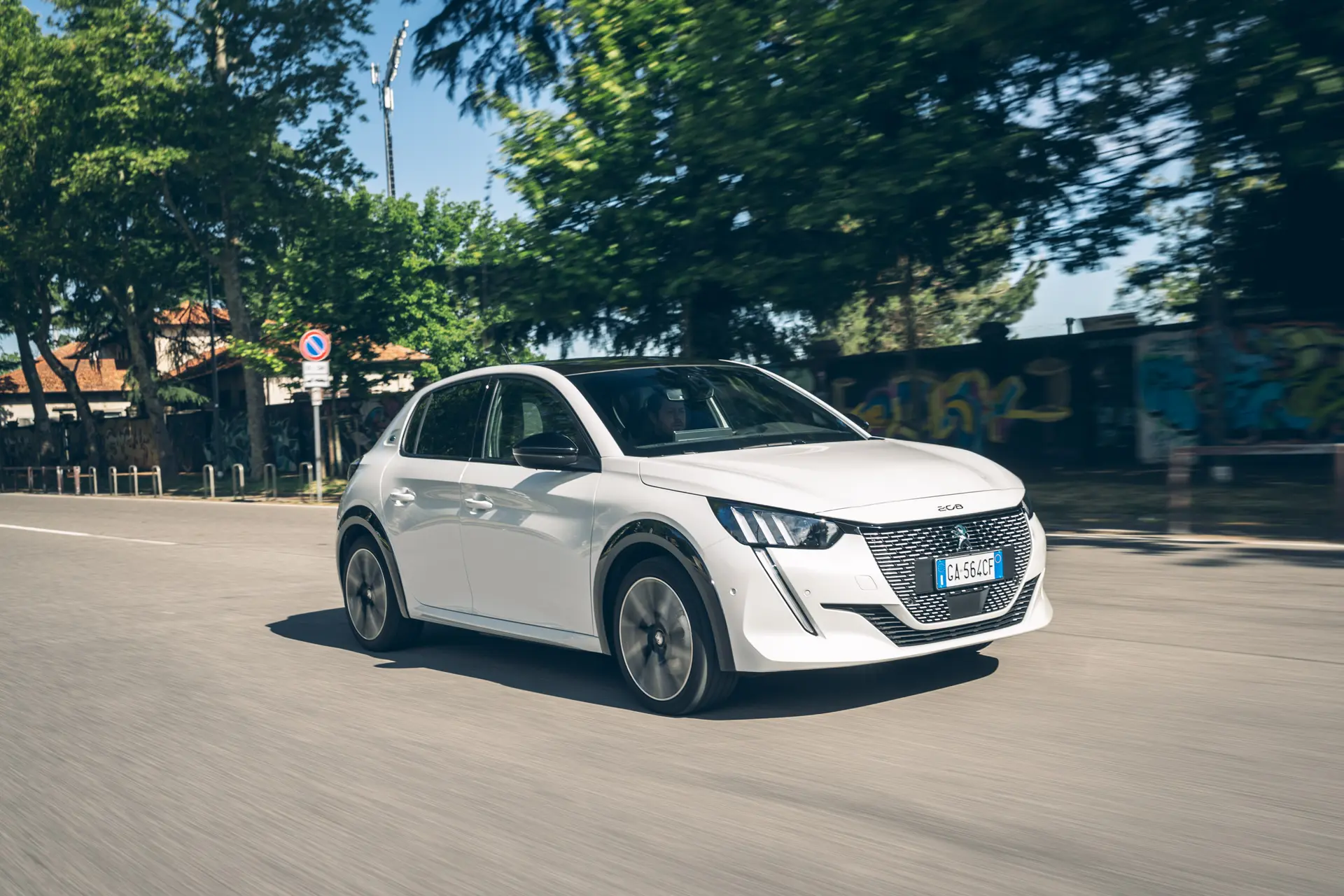 peugeot e 208